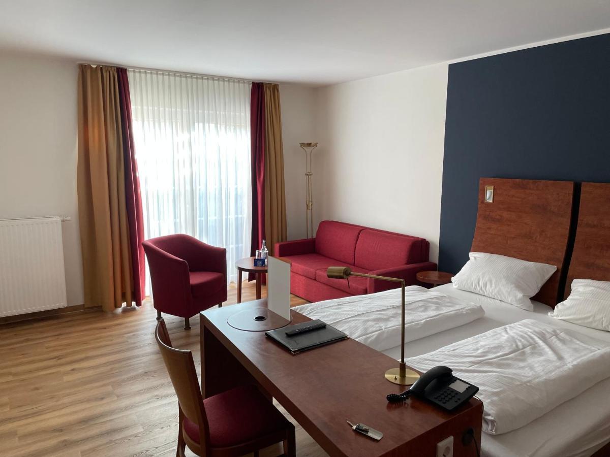 Hotel Osterkrug フースム エクステリア 写真