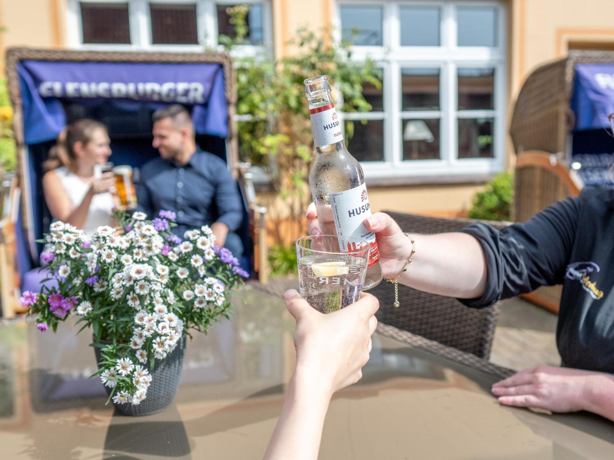 Hotel Osterkrug フースム エクステリア 写真