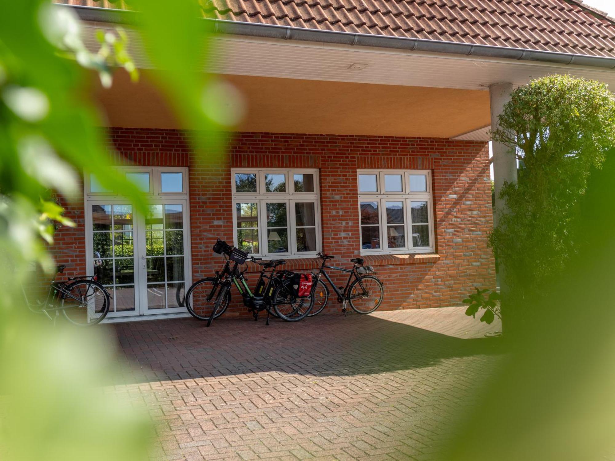 Hotel Osterkrug フースム エクステリア 写真